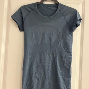 Lululemon athletic top